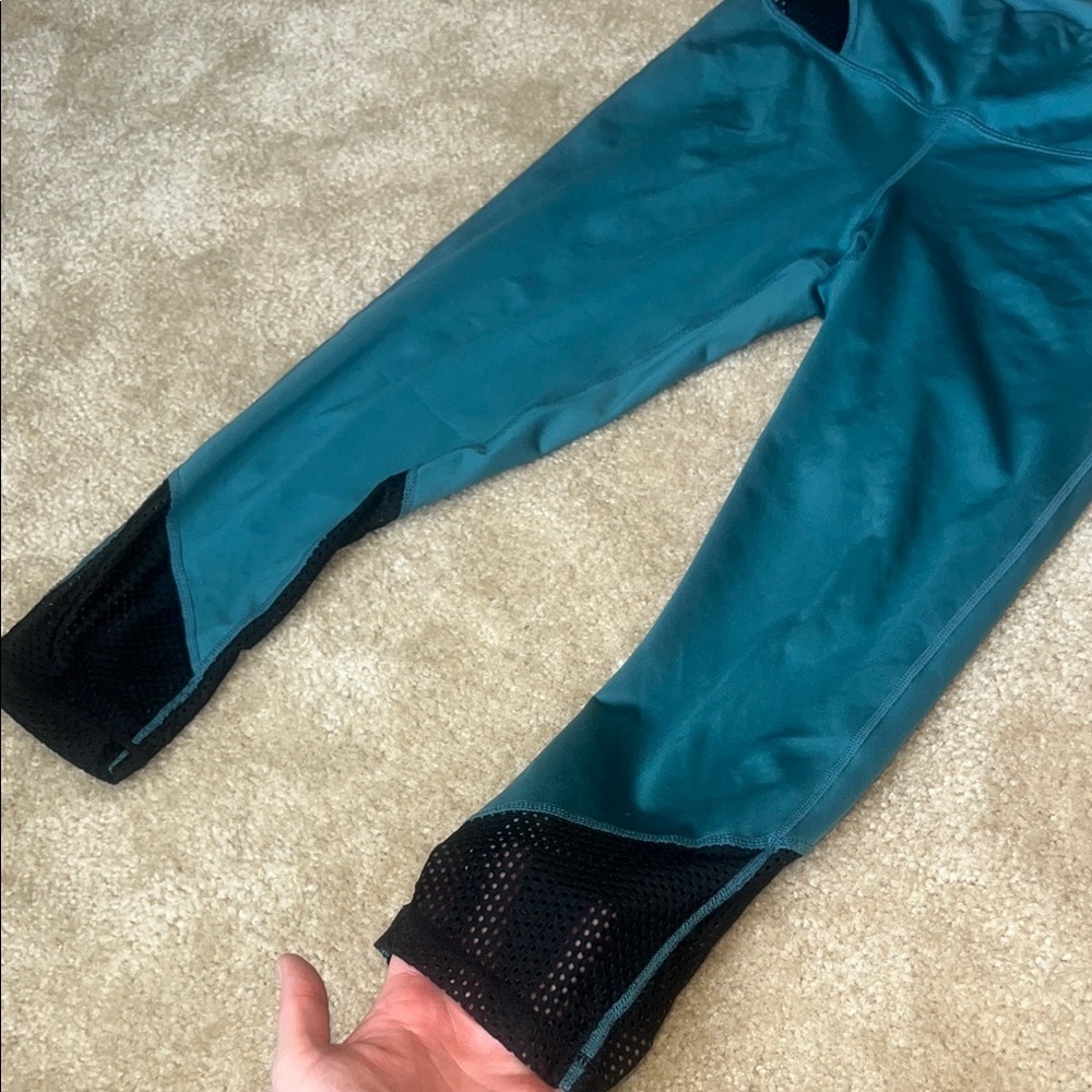 Zella Mesh Accent Cropped Leggings